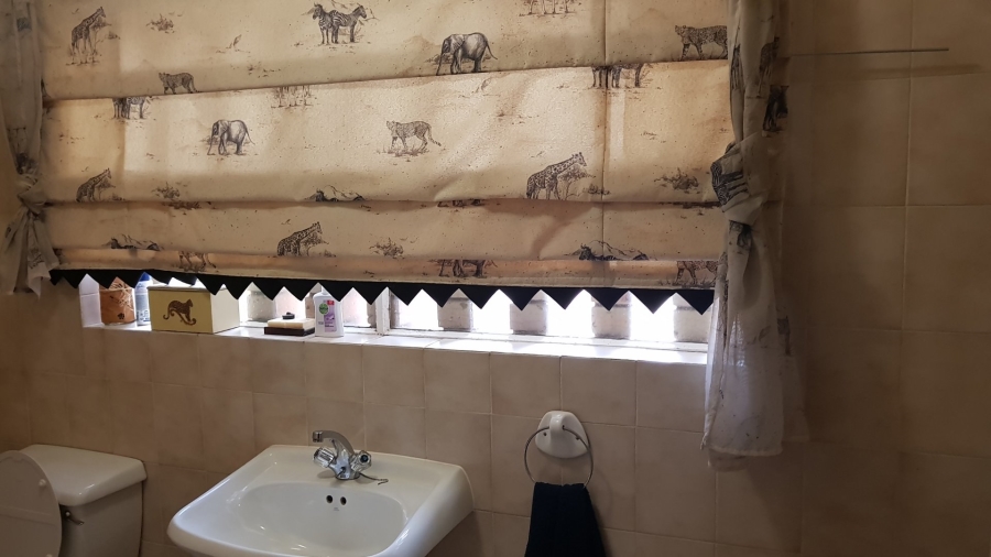 5 Bedroom Property for Sale in Sasolburg Rural Free State